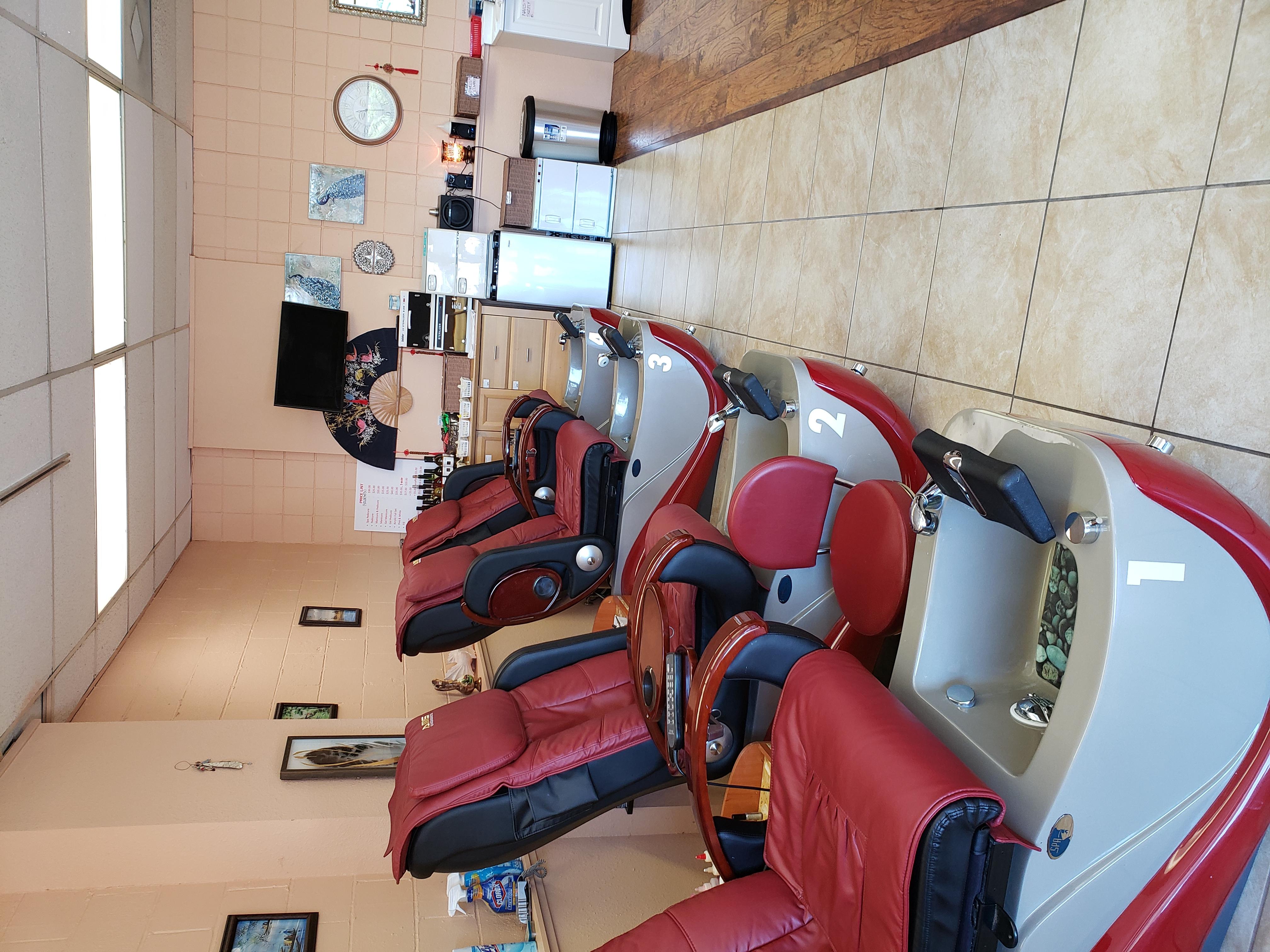 BAN TIEM NAILS REDDING